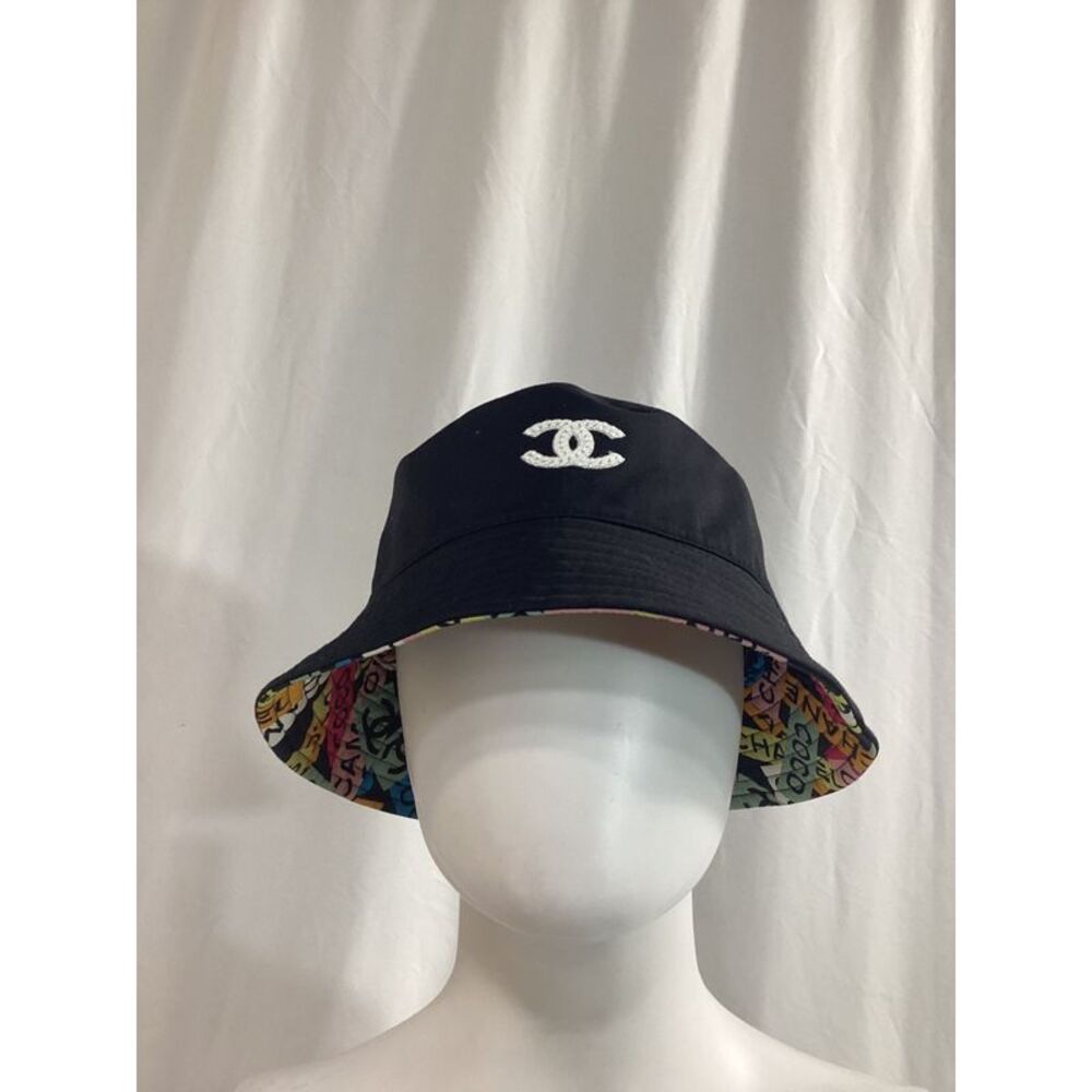 Chanel CC Reversible Bucket hat in Black Cotton - Picture 10 of 10